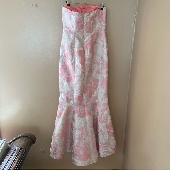 Lovers and Friends Urgonia Gown Pink Tonal brocade strapless mermaid Revolve S - Picture 12 of 13